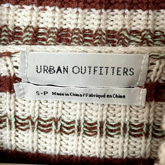 Urban Outfitters Stripped Cropped Turtleneck Sweater - Picture 8 of 8